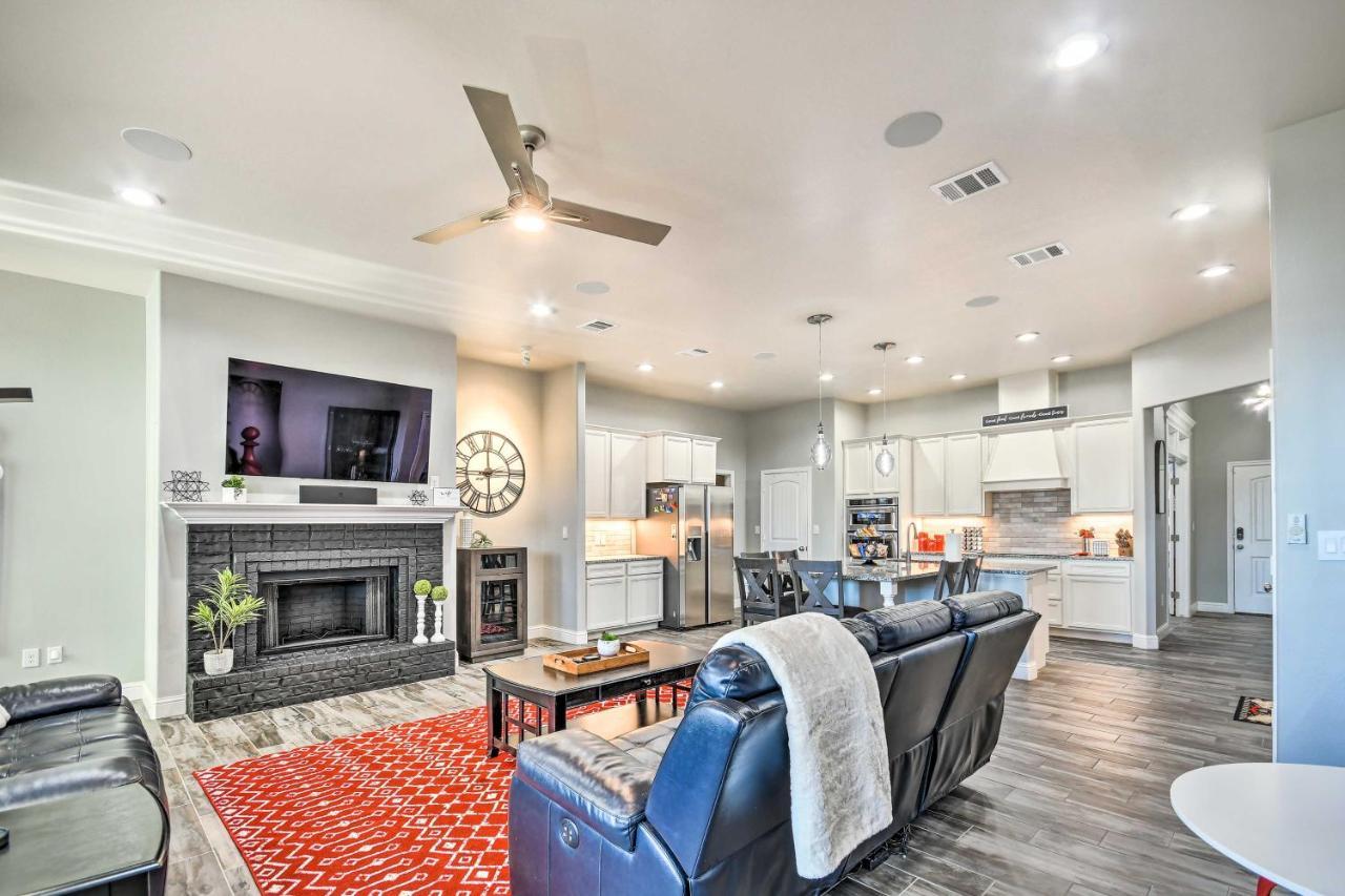 Modern Amarillo House With Fire Pit And Hot Tub! Villa Soncy Exterior photo